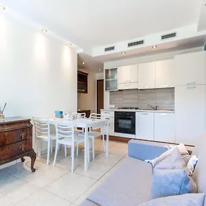 https://stupendo-trilocale-posto-auto-gratuito-wifi-netflix.hotelitalianriviera.com